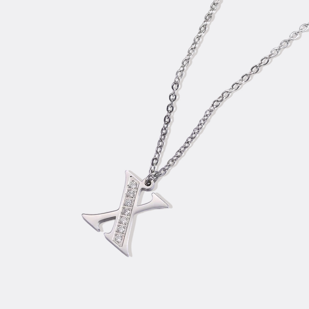 Collier satellite avec lettres en cristal