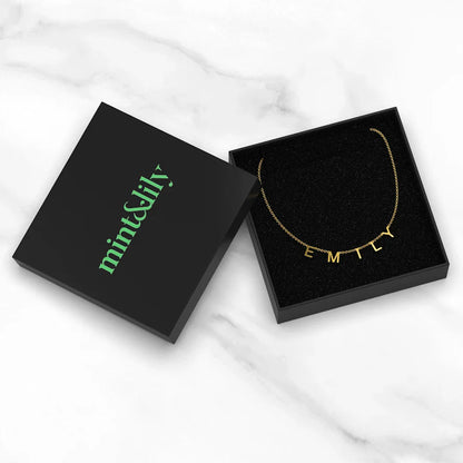 Collier avec nom et lettre personnalisés