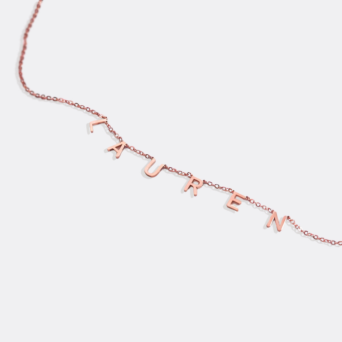 Collier avec nom et lettre personnalisés