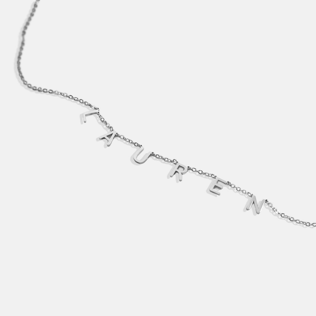 Collier avec nom et lettre personnalisés