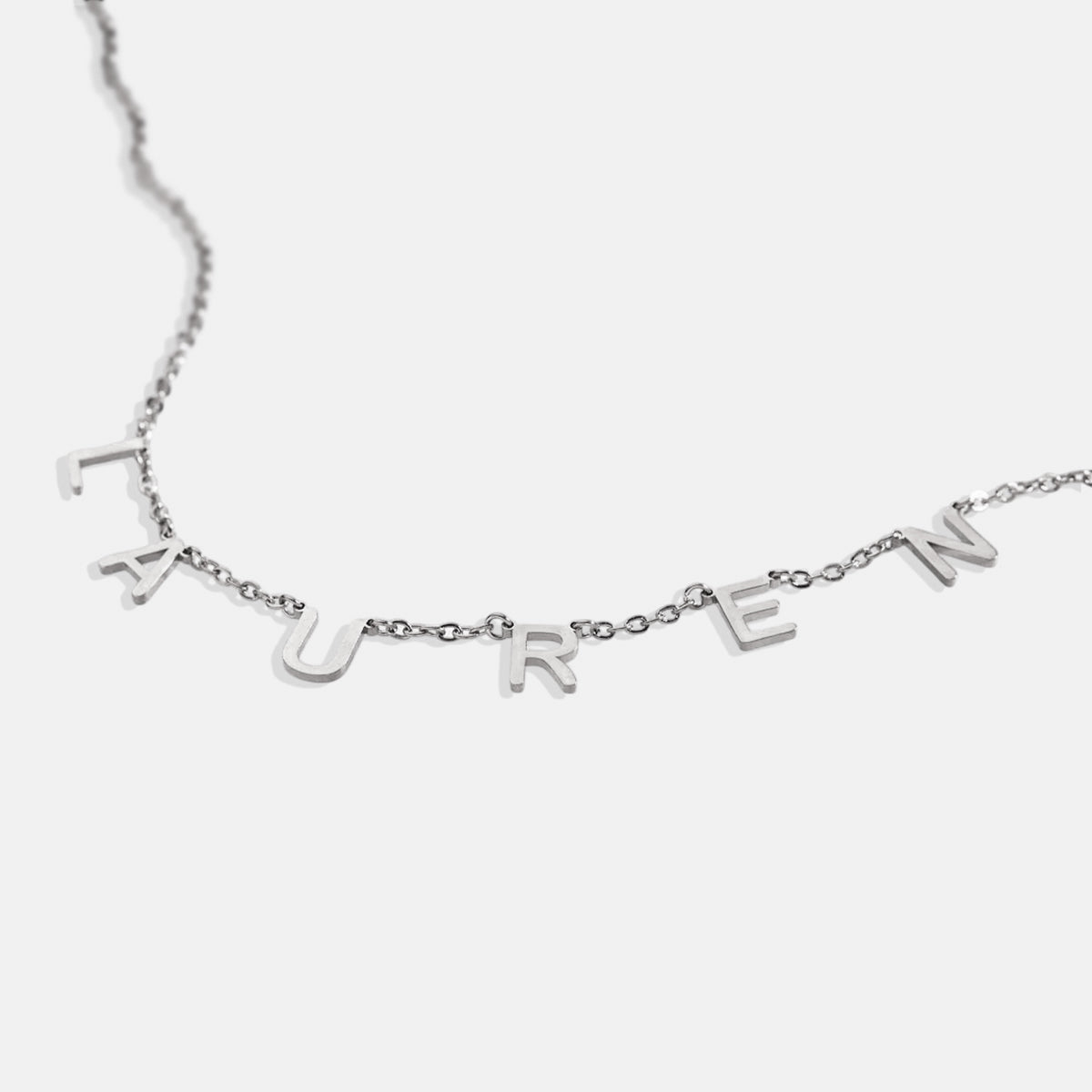 Collier avec nom et lettre personnalisés