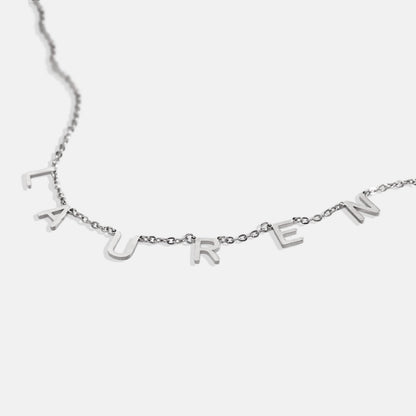 Collier avec nom et lettre personnalisés