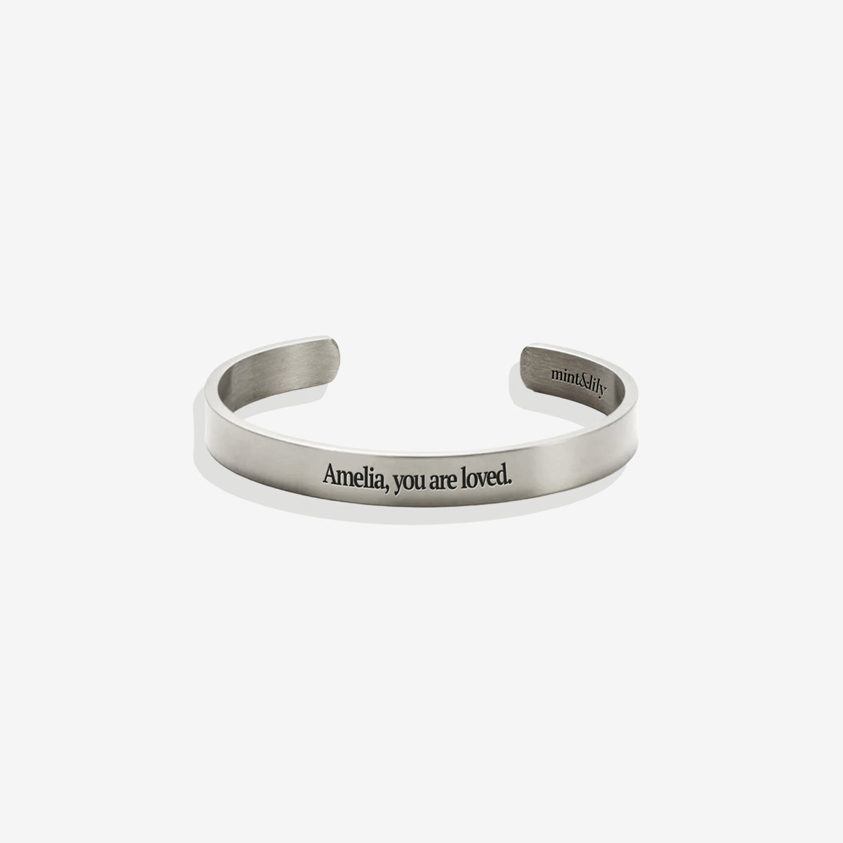 Passen Sie Ihr personalisierbares Armreifarmband an