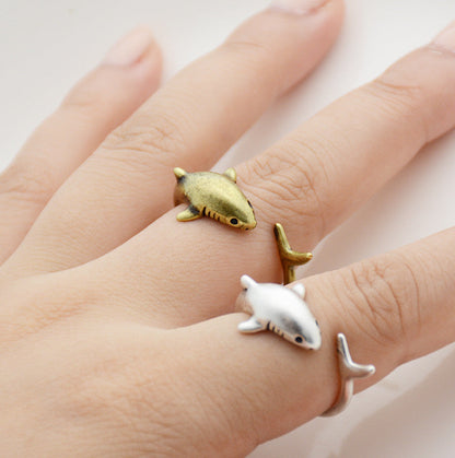 Bague enveloppante requin 