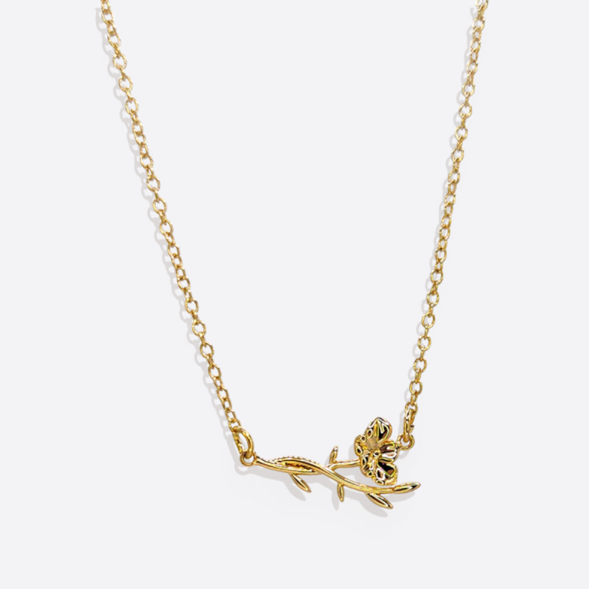 Collier délicat avec fleur de naissance