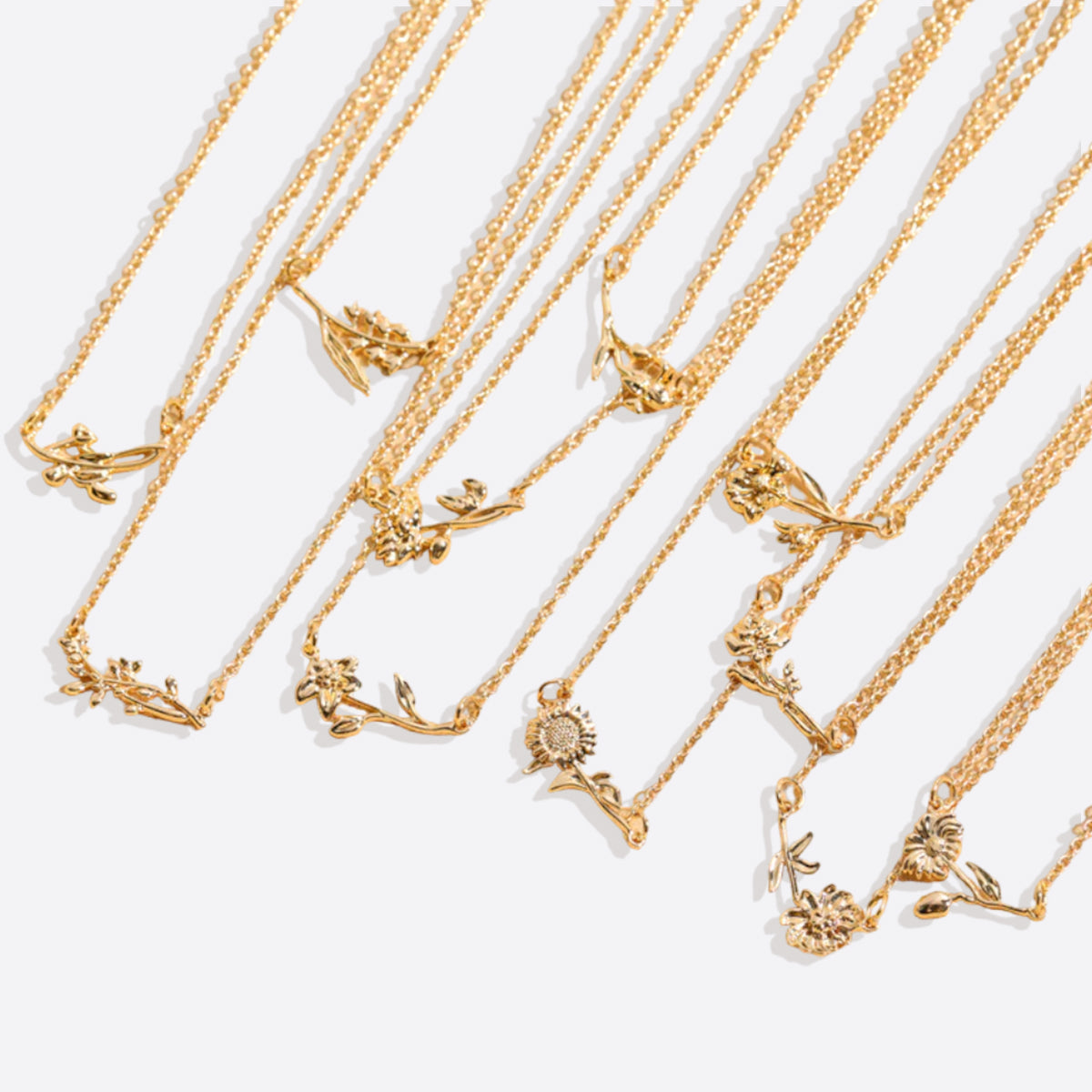 Collier délicat avec fleur de naissance