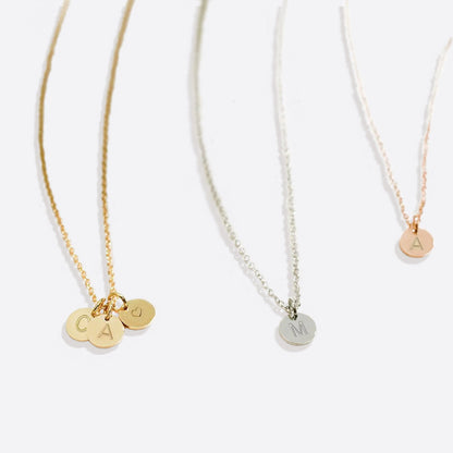 Collier délicat avec disque initial