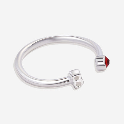 Zierlicher Geburtsstein-Initialenring