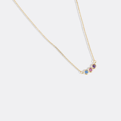 Collier délicat avec pierres de naissance pour la famille