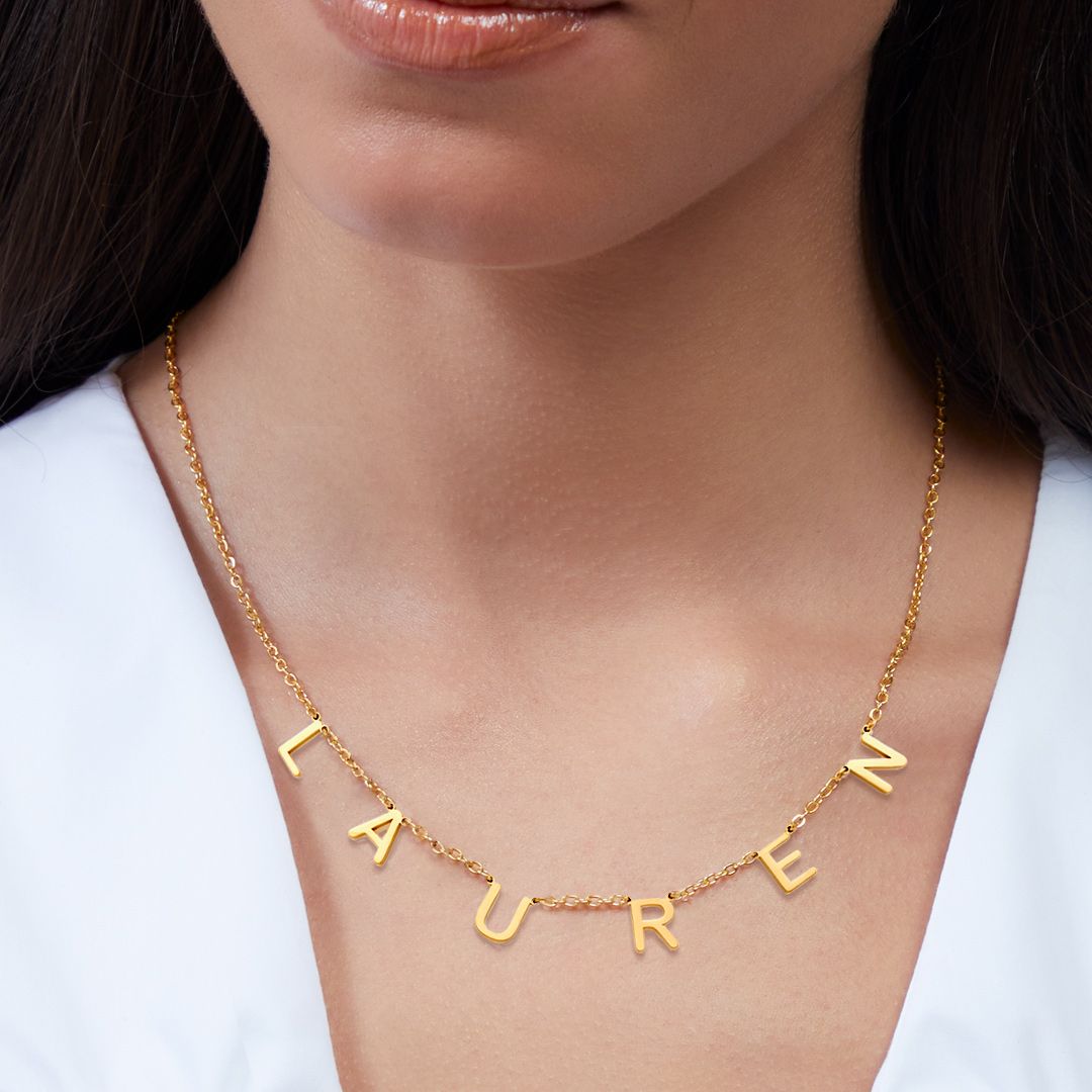 Collier avec nom et lettre personnalisés