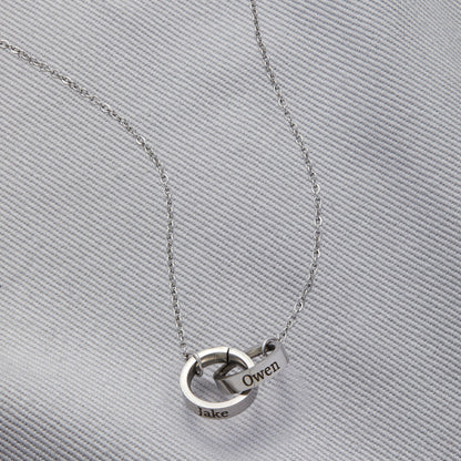 Halskette mit Doppelnamensring