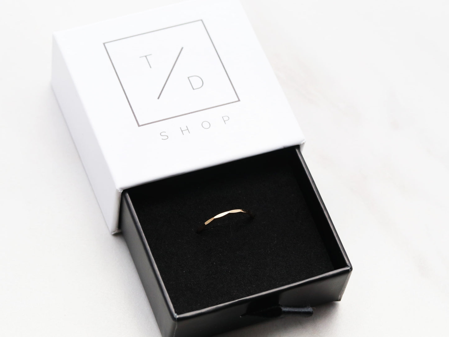 Bague empilable martelée