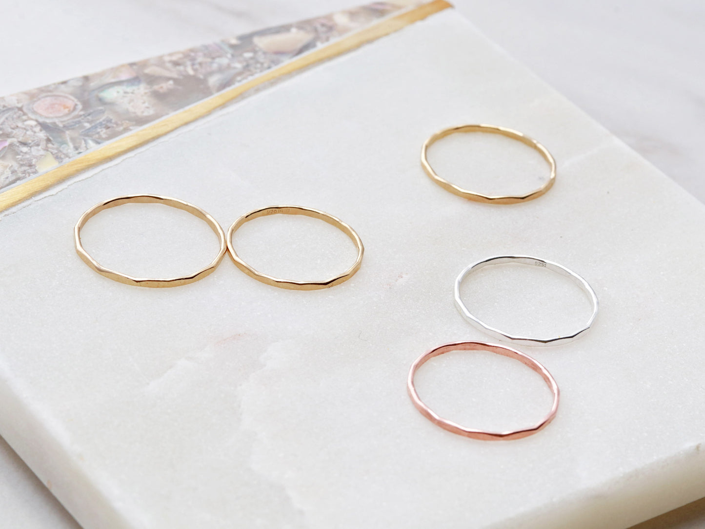 Bague empilable martelée