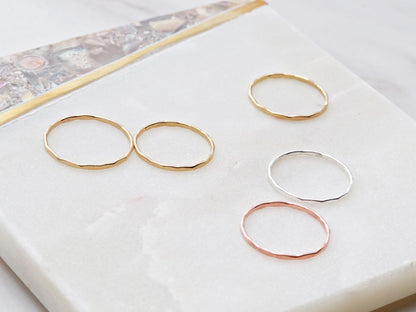 Bague empilable martelée