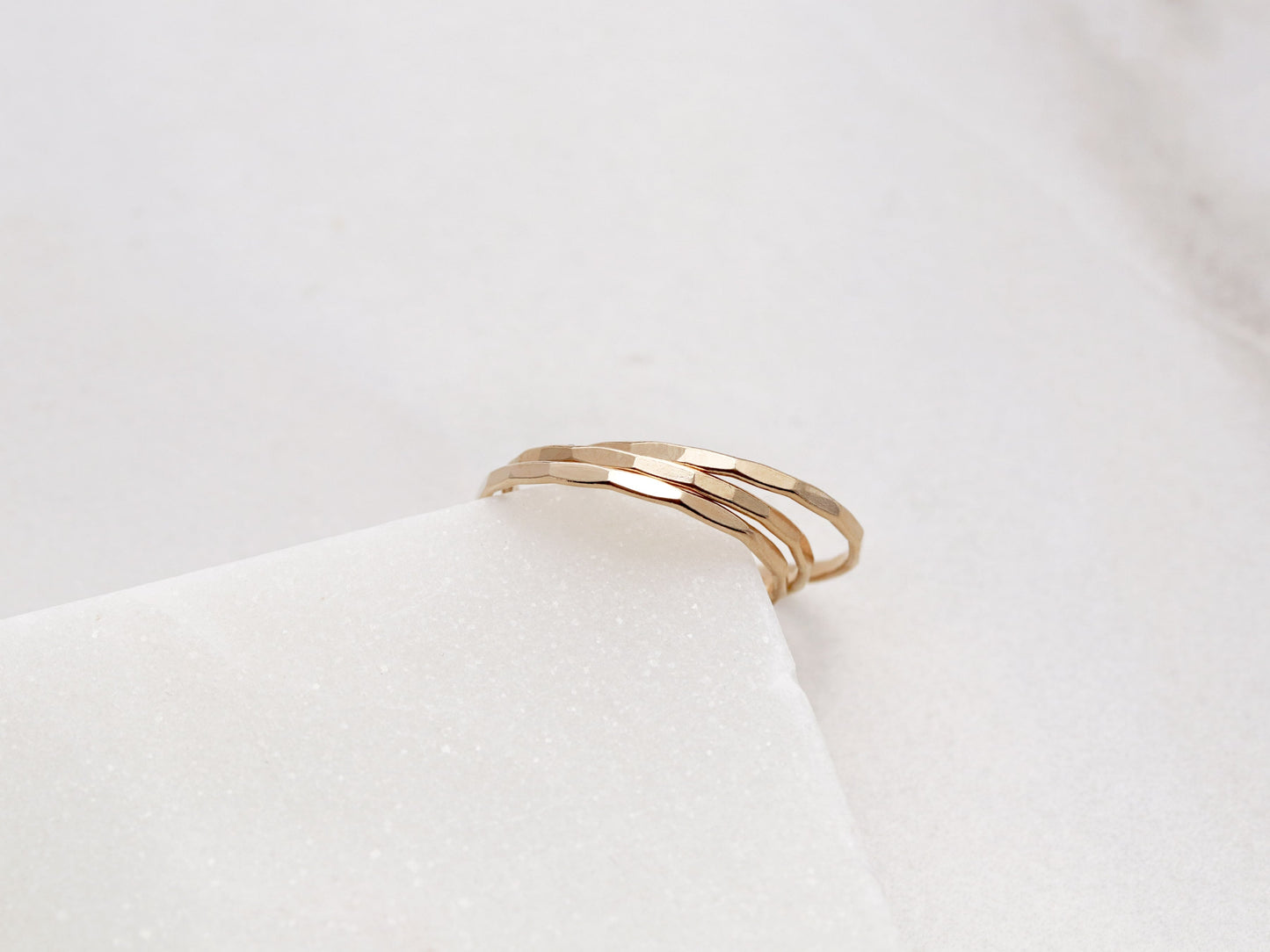Bague empilable martelée