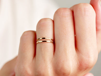 Bague empilable martelée