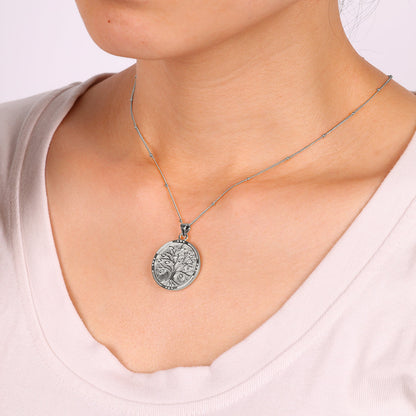 Collier avec pendentif en vermeil représentant l'arbre de vie