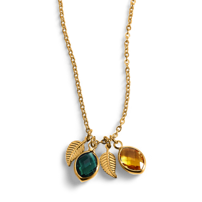 Collier avec pierres de naissance familiales