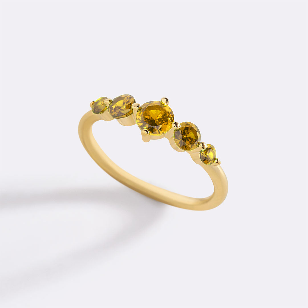 Bague de déclaration à cinq pierres de naissance