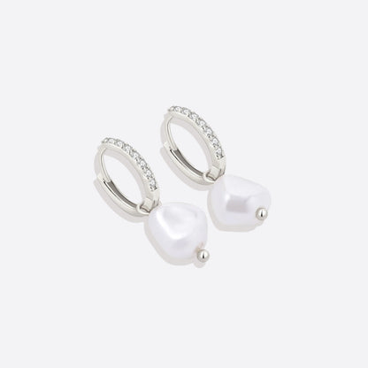 Boucles d'oreilles créoles pavées de perles d'eau douce