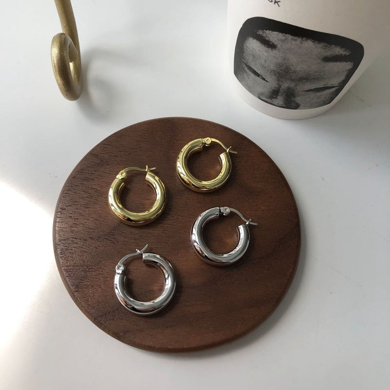 Boucles d'oreilles créoles épaisses et creuses