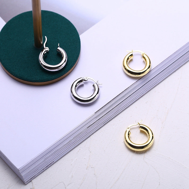 Boucles d'oreilles créoles épaisses et creuses