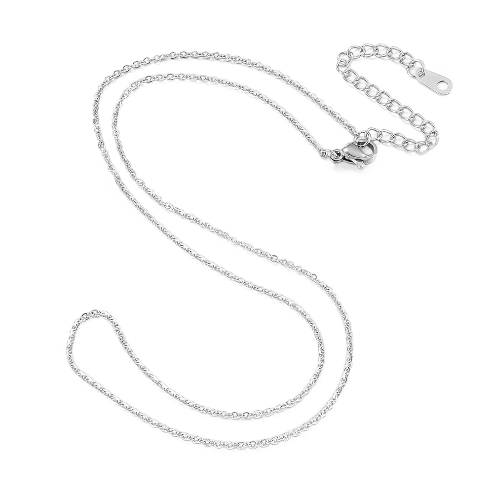 Collier délicat à chaîne torsadée