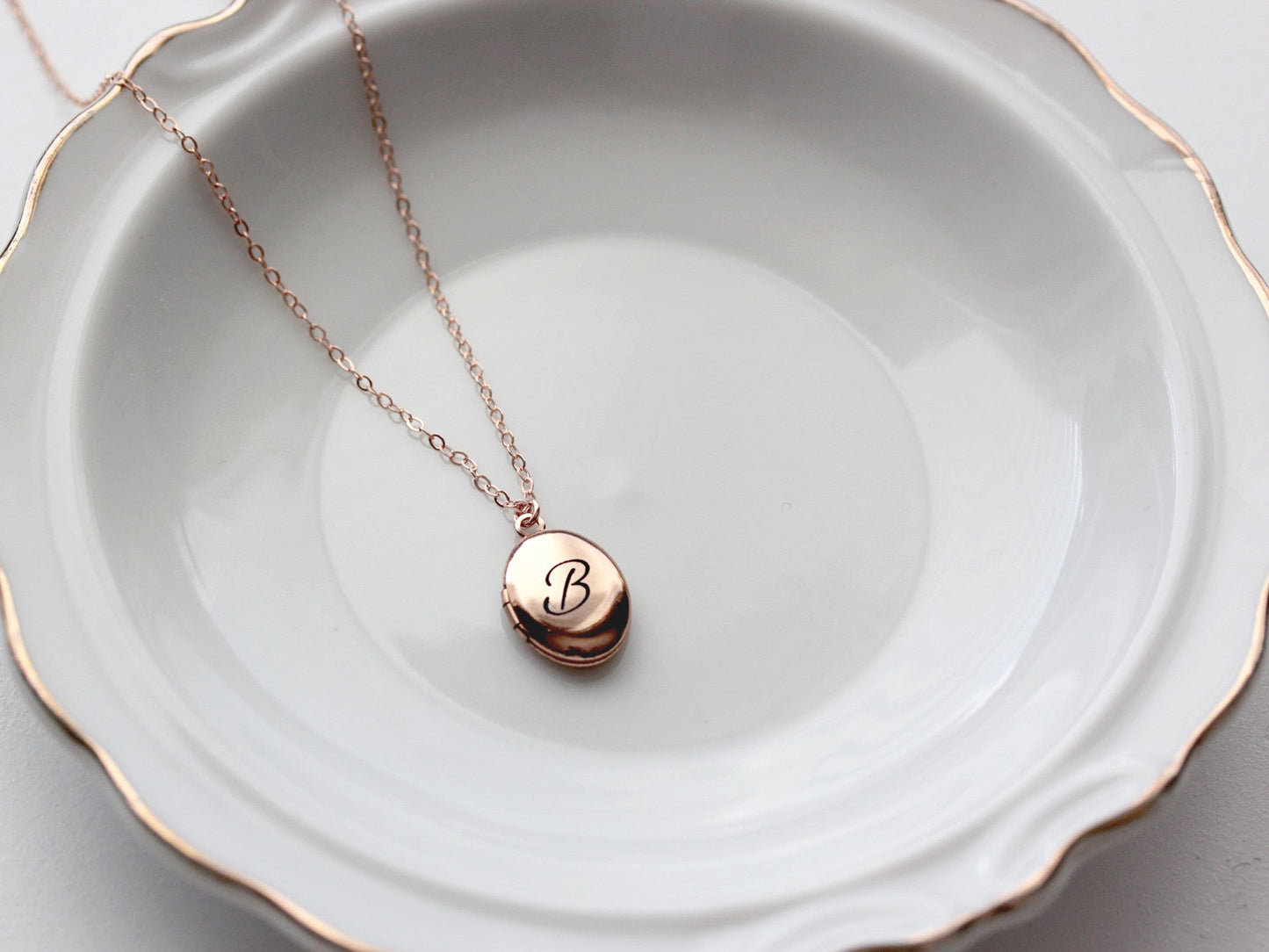 Engraved Locket: Oval