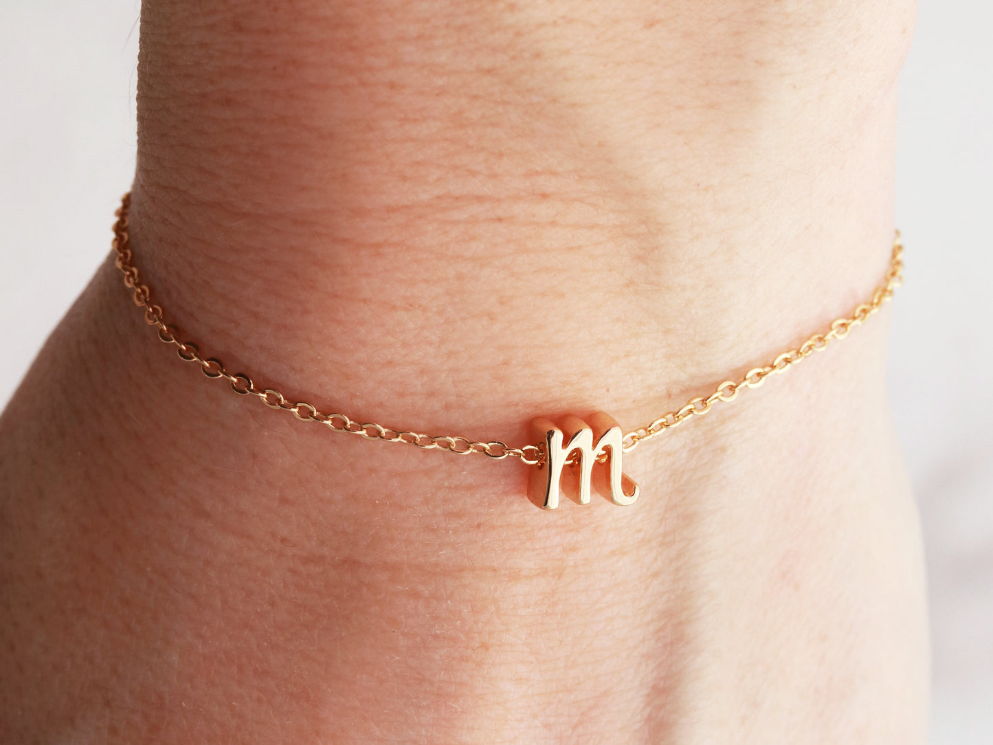 Einzelnes kursives Armband