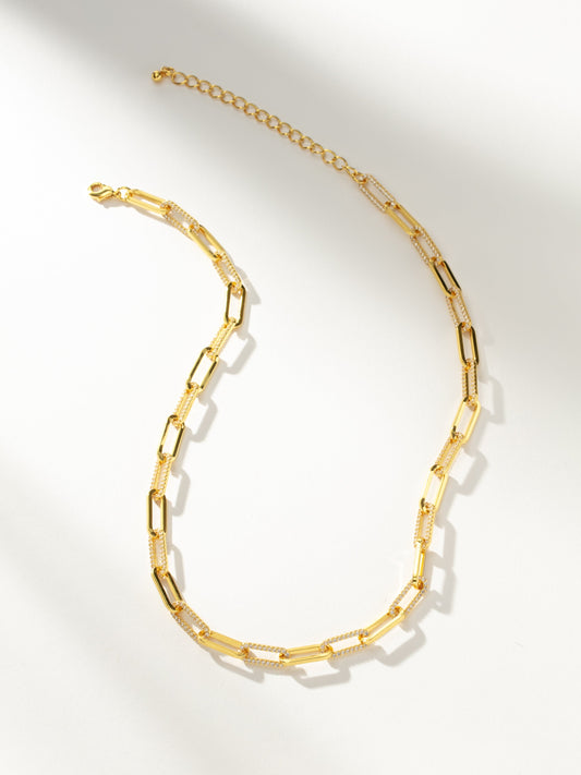 Collier chaîne avec lumières clignotantes