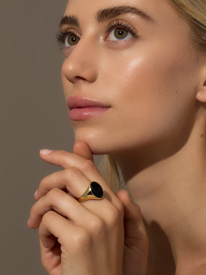 Bague ovale en onyx noir