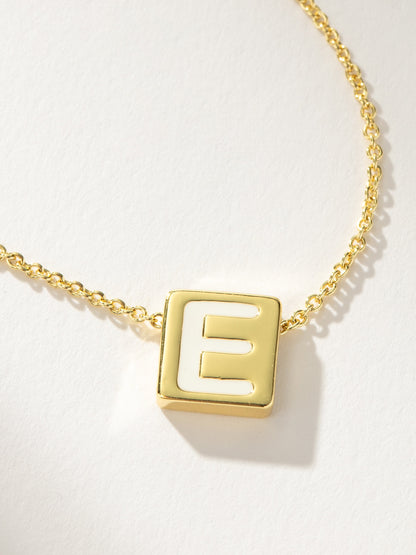 Collier avec lettres en gras