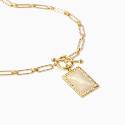Glorious Pendant Necklace