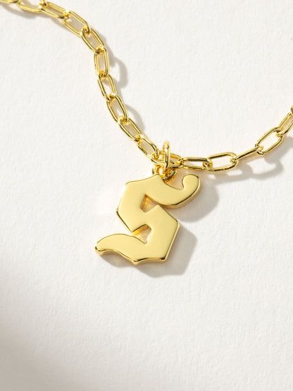 Collier pendentif initial gothique