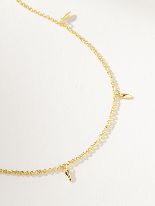 Collier délicat à superposer