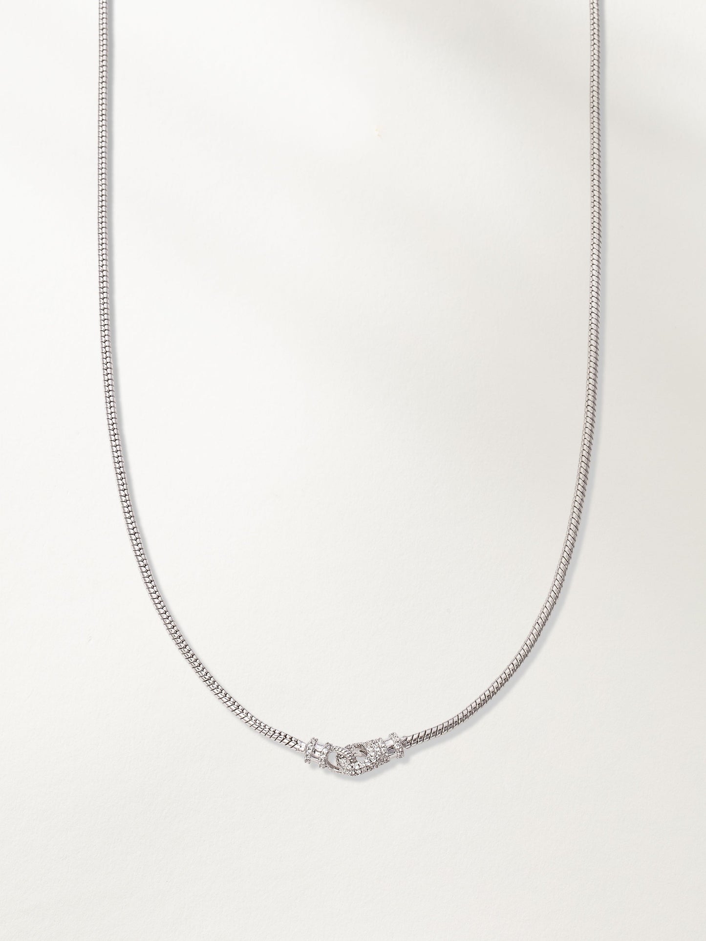 Collier à chaîne serpent verrouillé