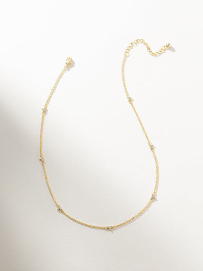 Collier chaîne délicat en fleurs