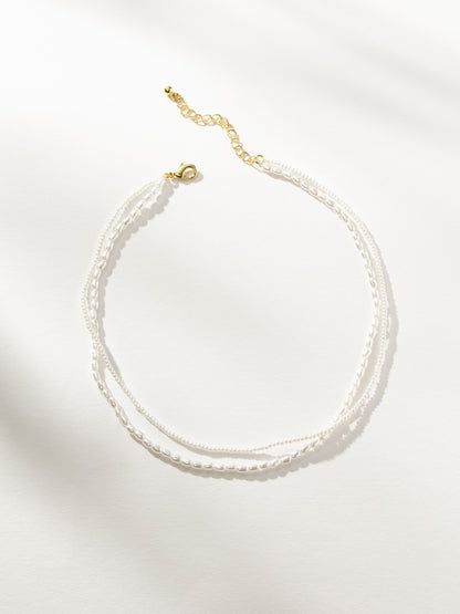 Collier de perles superposées
