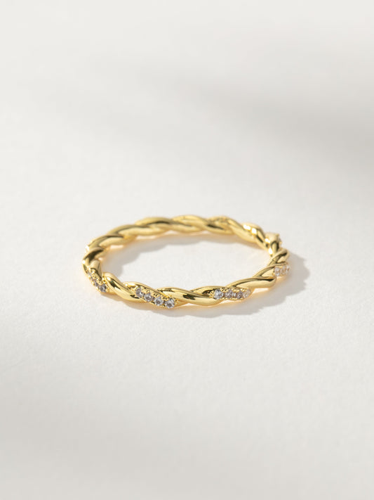 Bague torsadée délicate
