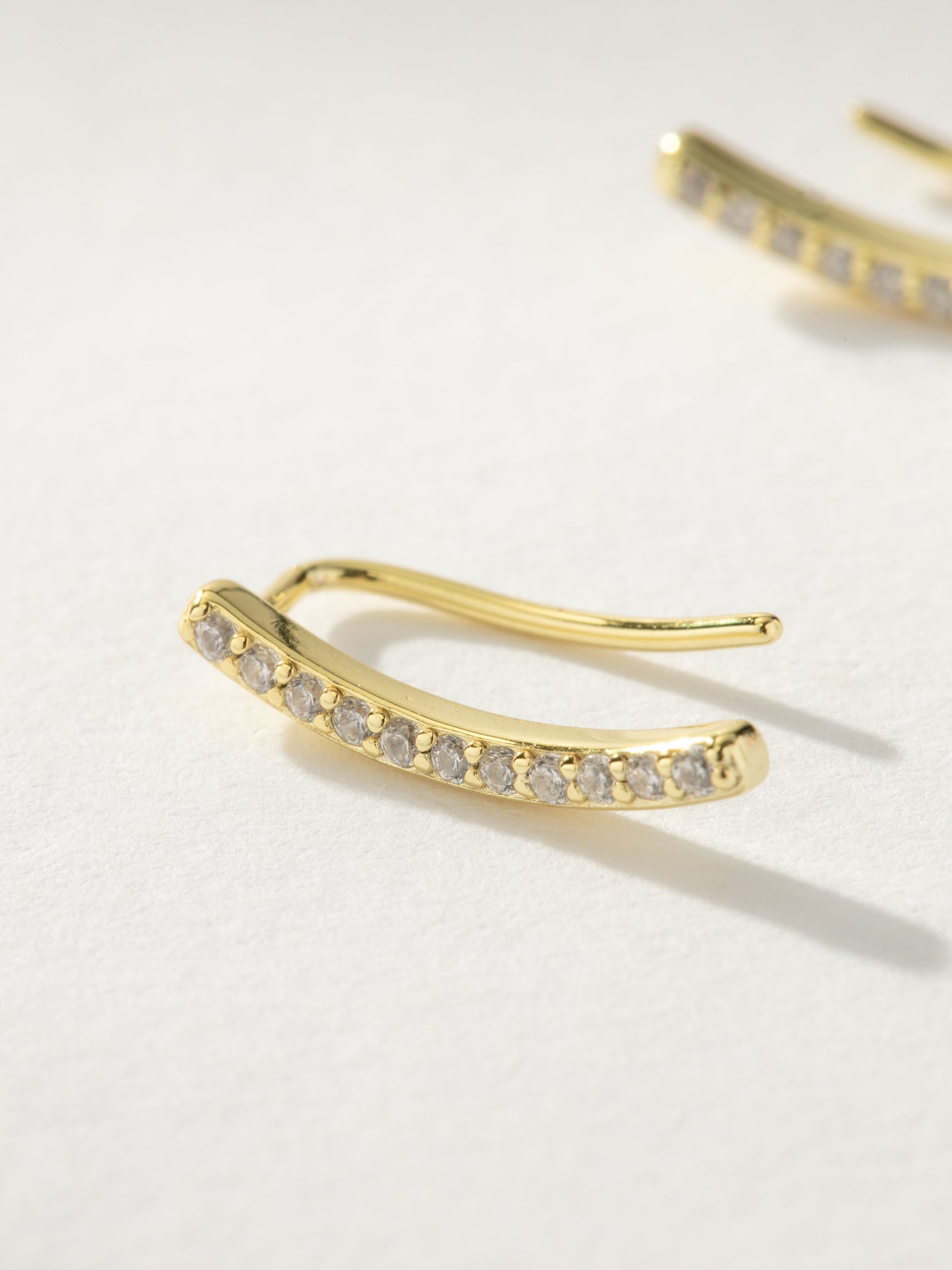 Pavé Bar Ear Climber