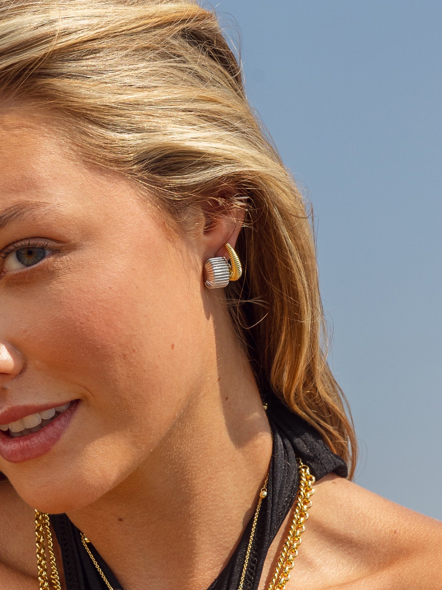 Santorini Ribbed Hoop Earrings