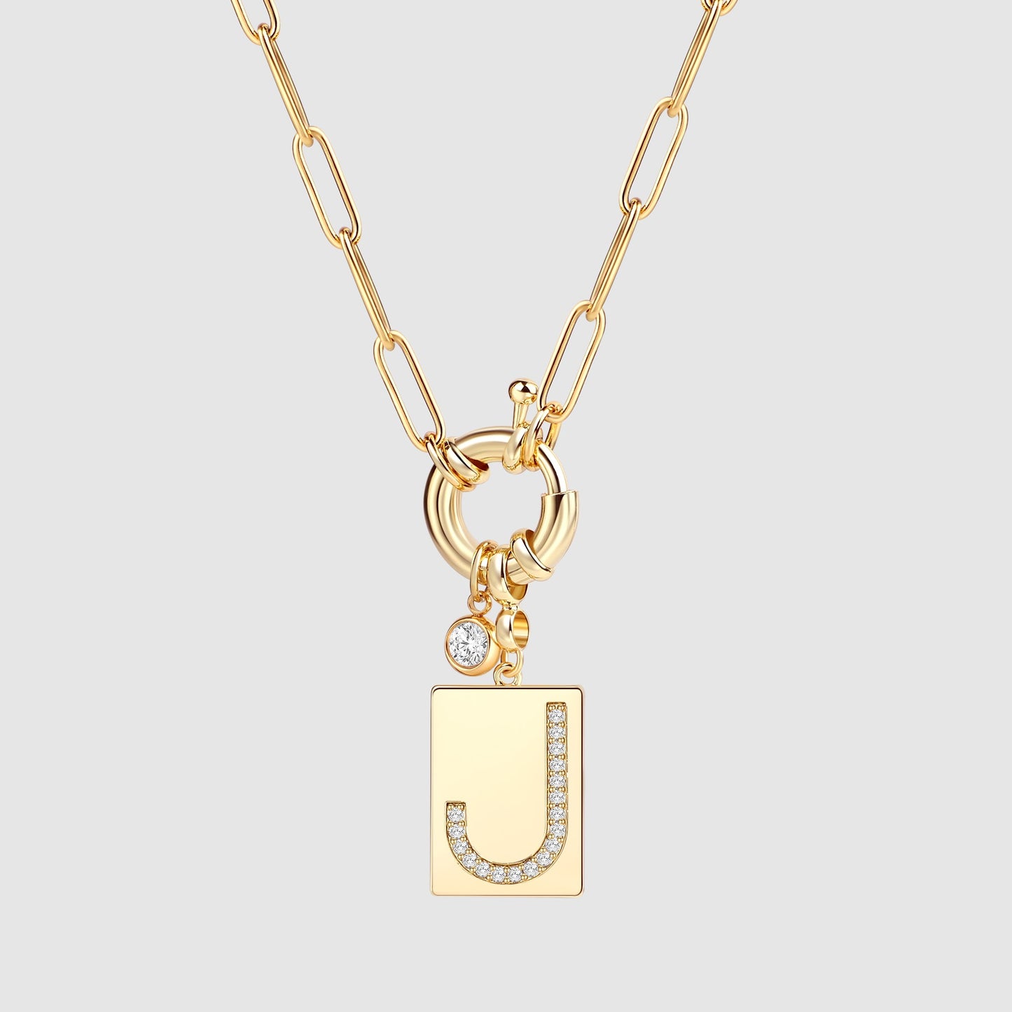 Collier pendentif initial pavé avec chaîne trombone