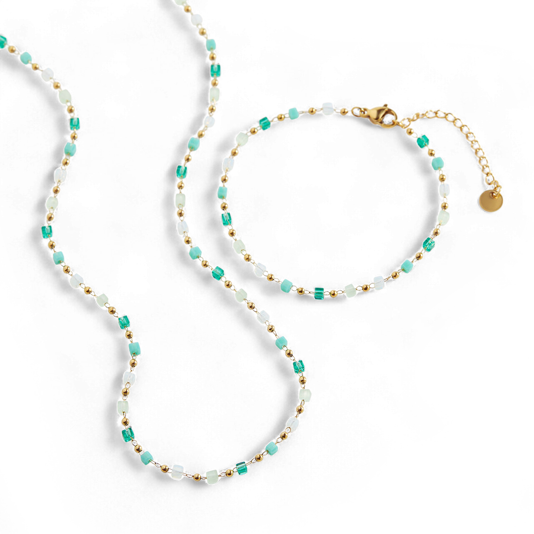 Ensemble bracelet de plage en perles et collier ras du cou