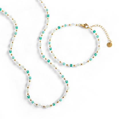 Ensemble bracelet de plage en perles et collier ras du cou