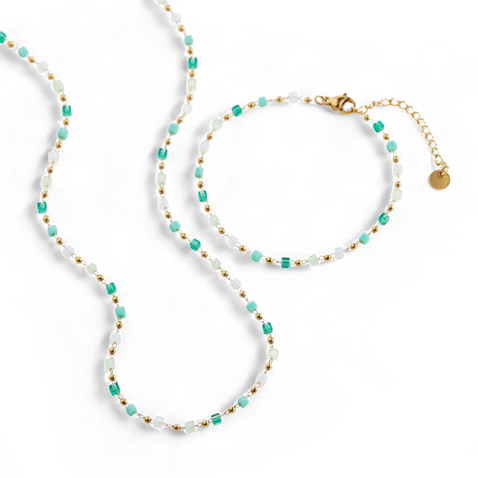 Ensemble bracelet de plage en perles et collier ras du cou