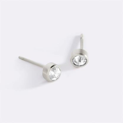 Clous d'oreilles avec pierre de naissance