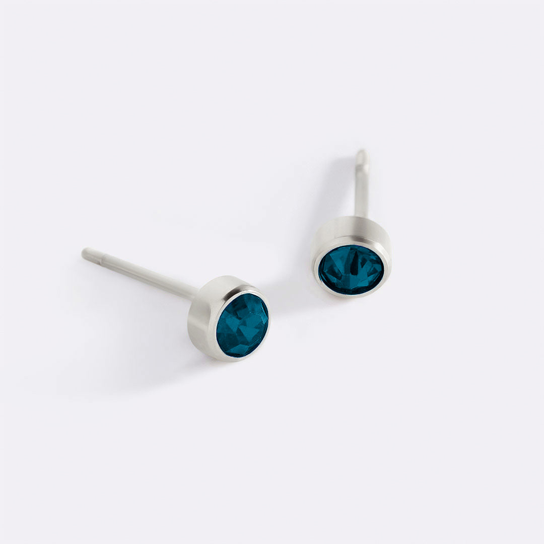 Clous d'oreilles avec pierre de naissance