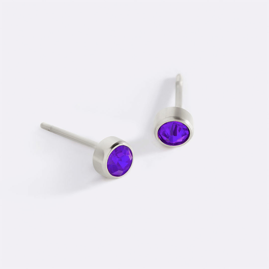 Clous d'oreilles avec pierre de naissance