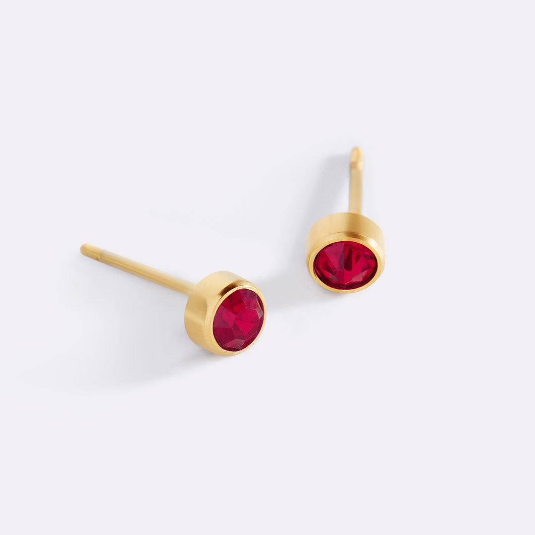Clous d'oreilles avec pierre de naissance