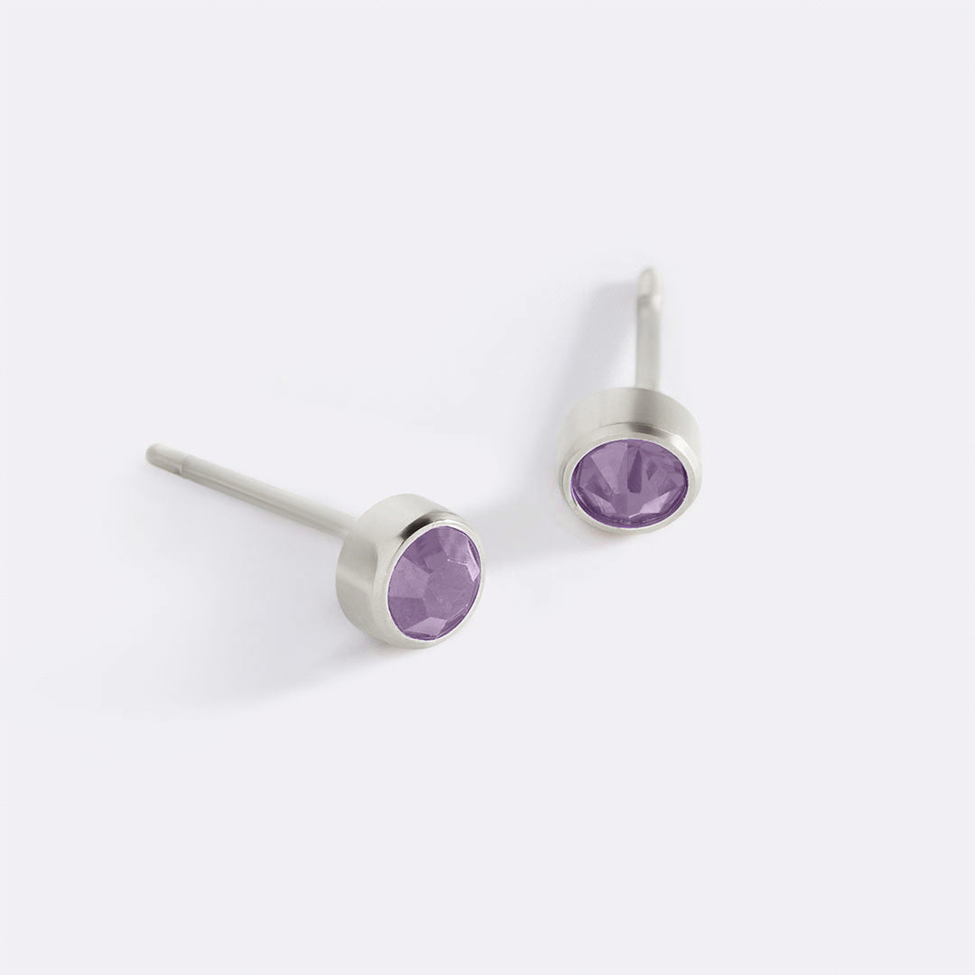 Clous d'oreilles avec pierre de naissance